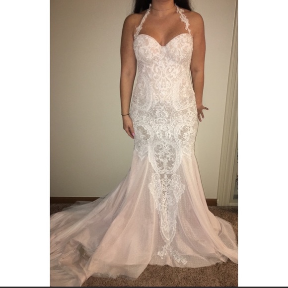 Wedding Dress - Picture 2 of 5
